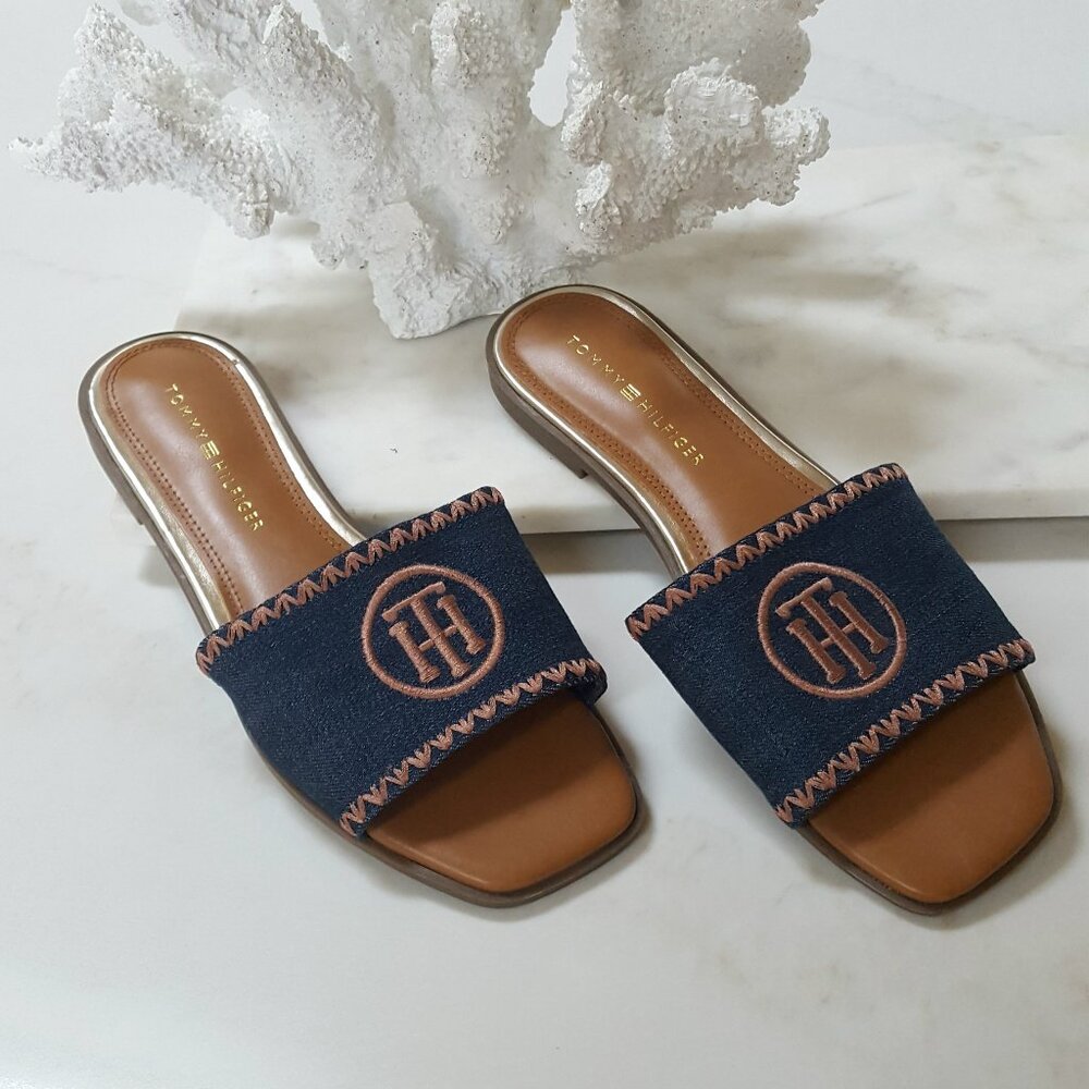 Tommy Hilfiger Penzley Monogram Slide Sandal